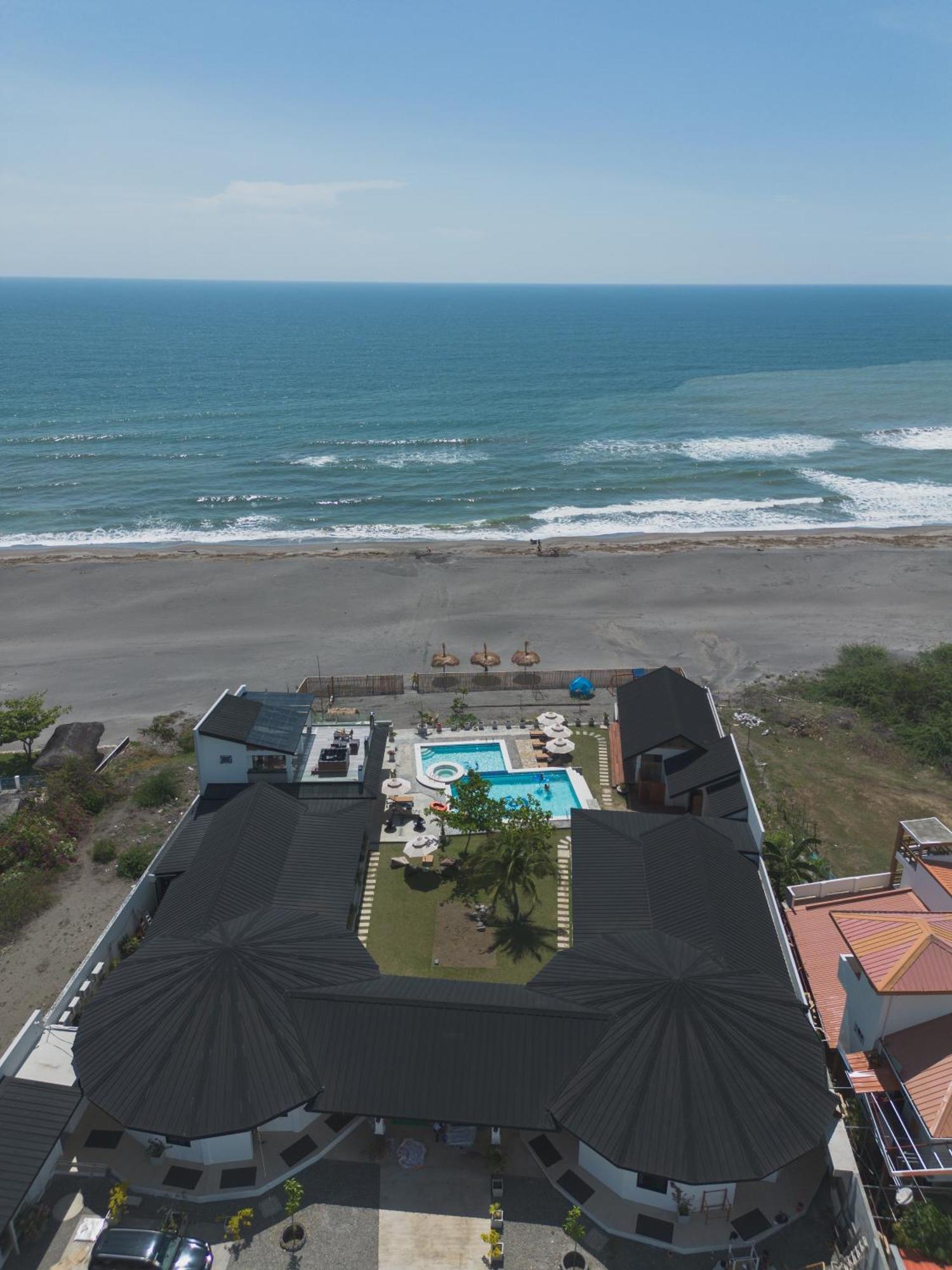 The Nordic House Hotel Bacnotan Exterior photo